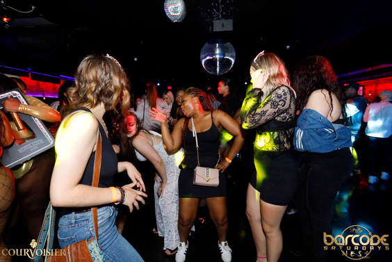 Barcode-Saturdays-Toronto-Nightclub-Nightlife-bottle-service-ladies-free-hip-hop-reggae-soca-056